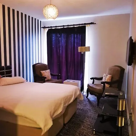 Mira Hotel